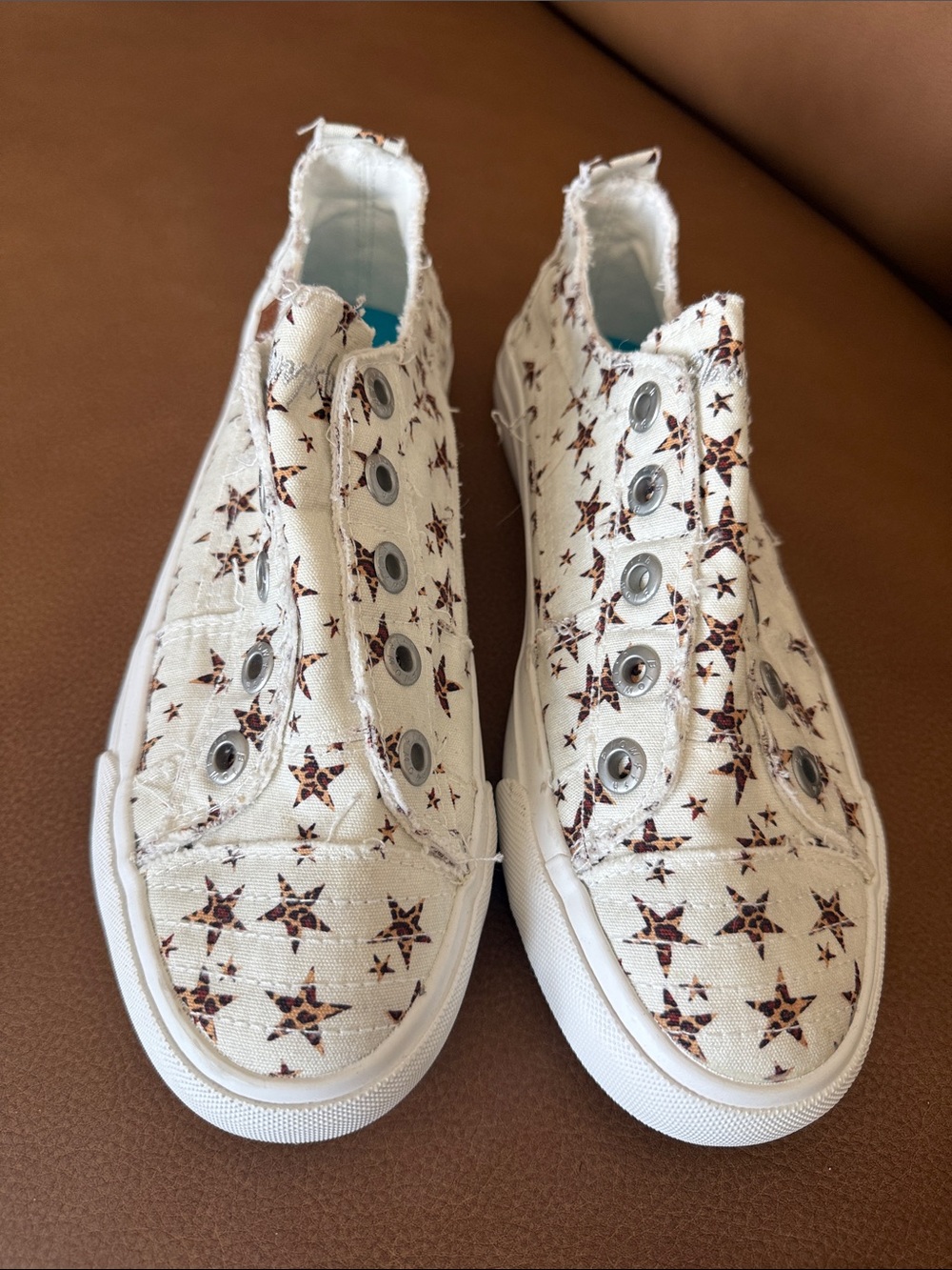 Blowfish Malibu Leopard Star Print Slip-On Sneakers, NWOT, Size 8 - Picture 4 of 7